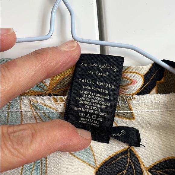 DO EVERYTHING IN LOVE NWOT Cream Kimono with Soft Floral Pattern, One Size - Picture 5 of 8